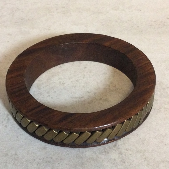 Wooden bangle with gold inlay - Picture 4 of 7
